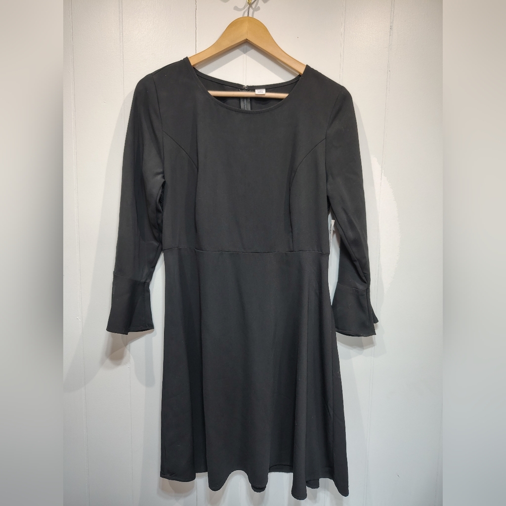 Old Navy‎ Black Swing Dress Medium Bell Sleeve Fit & Flare NWT